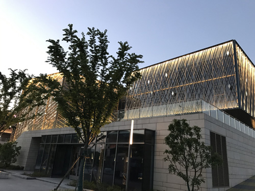 錫東映月天地