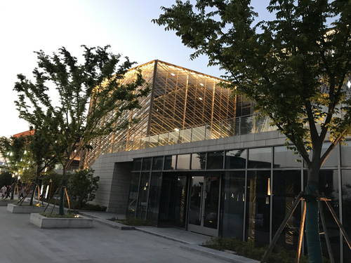 錫東映月天地